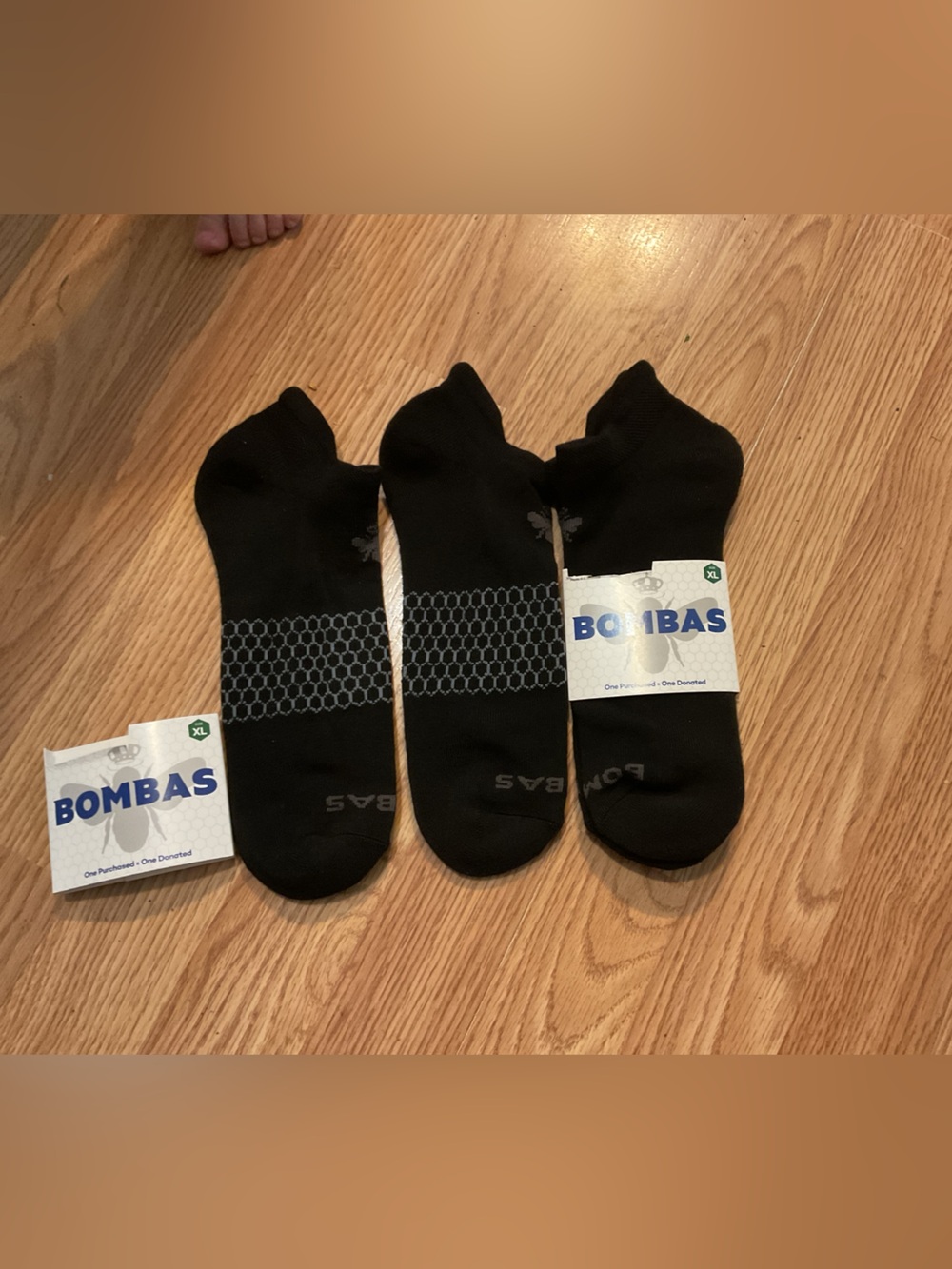 New:Bombas Men's Black No-Show Socks - 2 Packs black w/honeycomb arch support xl